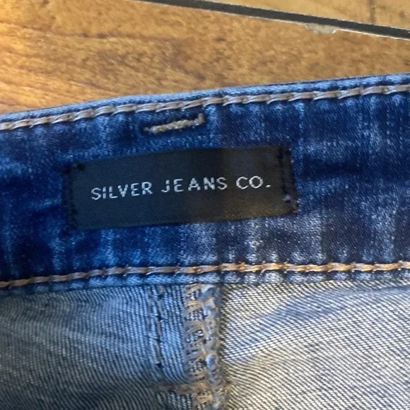 Silver Grayson Jeans - Picture 3 of 7